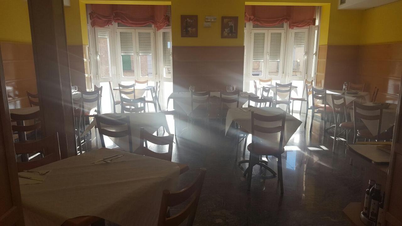 Hostal Restaurante San Juan Molina de Aragon Exterior foto